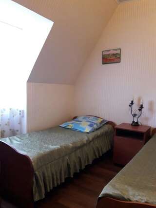 Мини-отель Rugilona Ружаны Двухместный номер с 2 отдельными кроватями и общей ванной комнатой-2